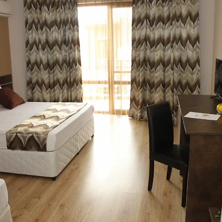 Sea & Hill хотелски тип 3* Lozenets