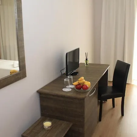 Pensiune Sea & Hill хотелски тип 3*