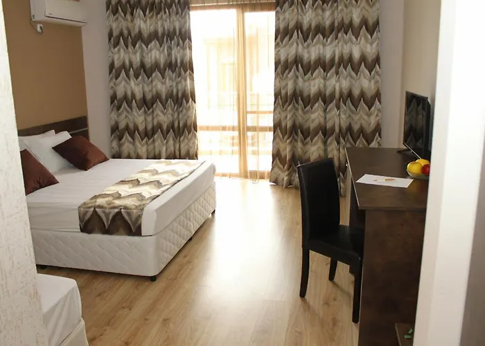 Sea & Hill хотелски тип 3* Lozenets